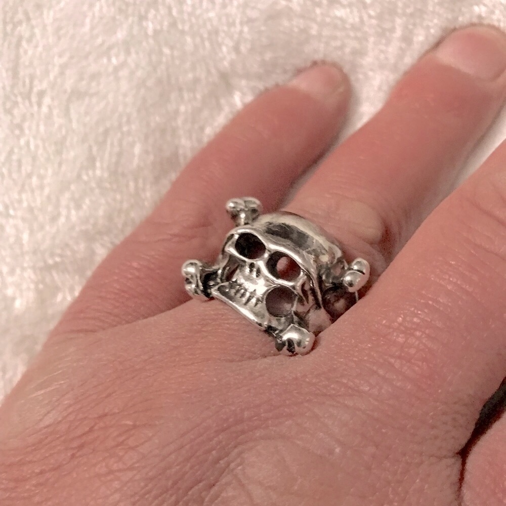 Skull and bones ring - Picture 3 of 7